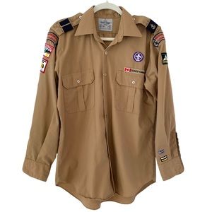 1990s Vintage Men’s Scouts Canada button down long sleeve shirt